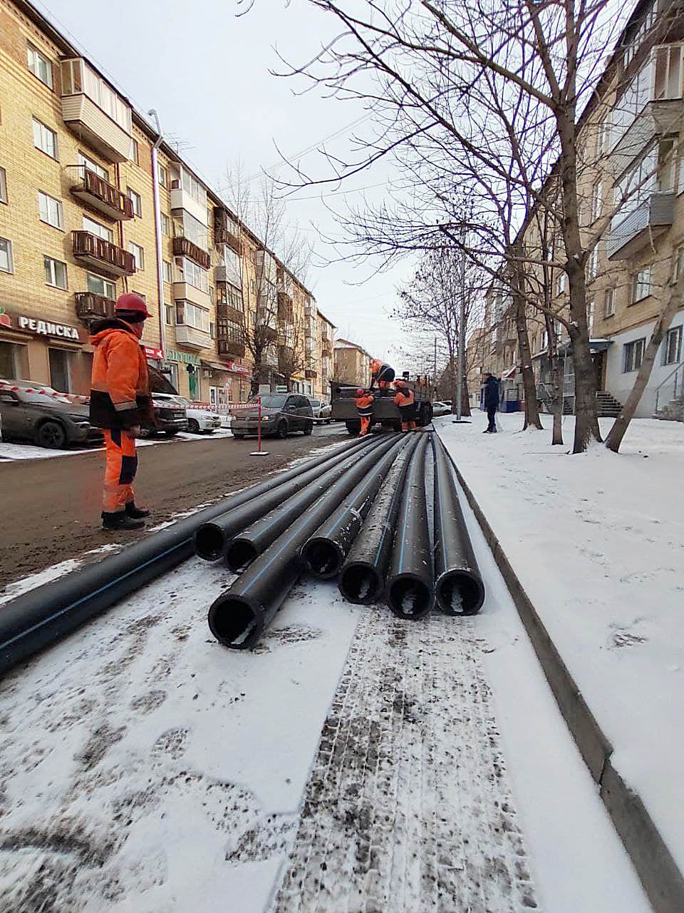 Красноярский водоканал преступает к замене 972 метров старых труб холодного водоснабжения на ул. Красной Армии