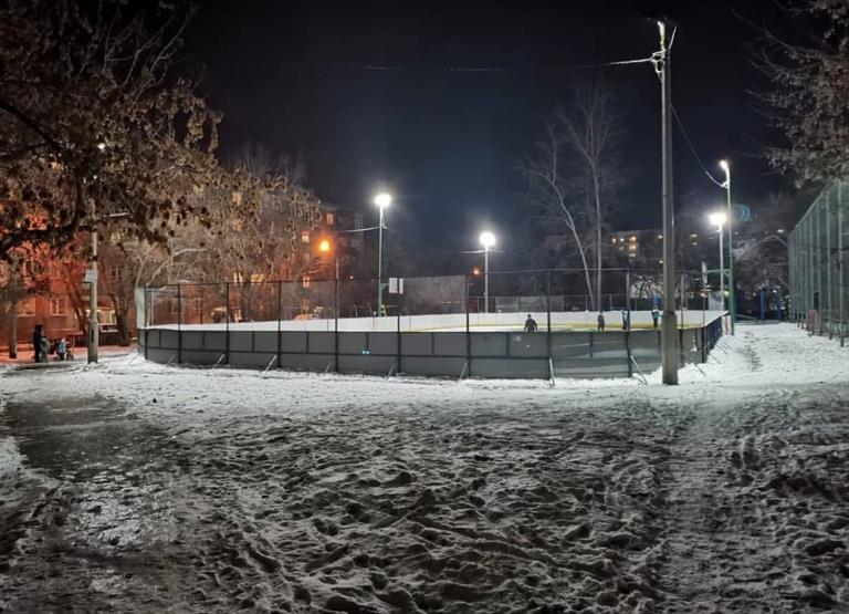 Вместо аварийных хоккейных коробок в Красноярске появятся спорткомплексы