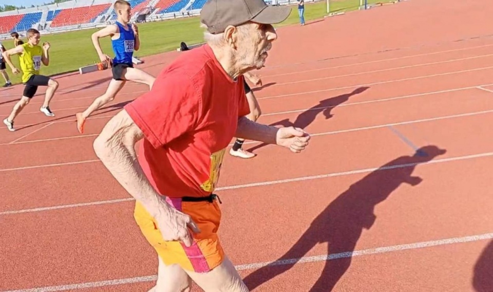 95-летний красноярец установил рекорд России в беге