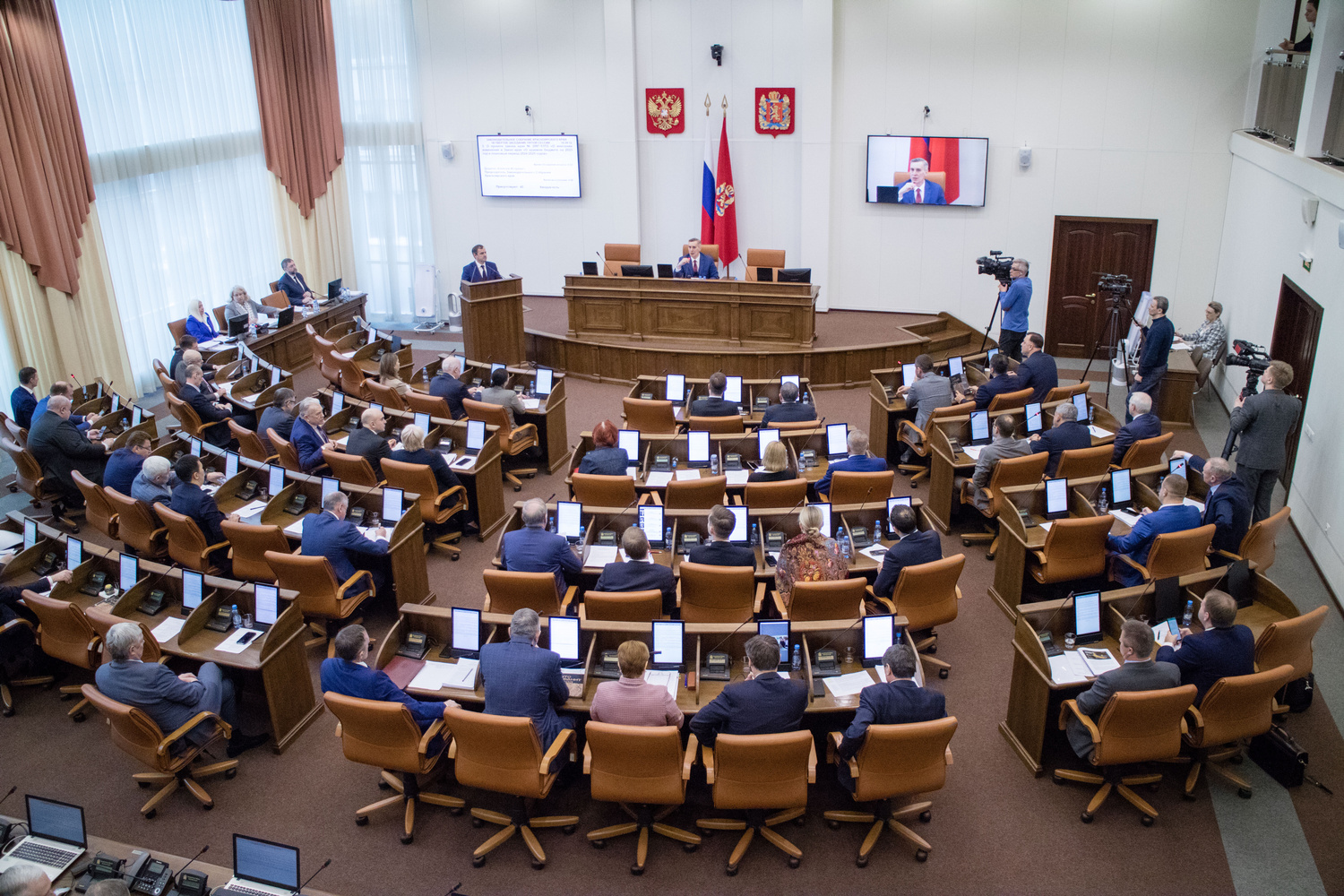Заксобрание согласовало корректировку краевого бюджета с расходами свыше 406 млрд рублей