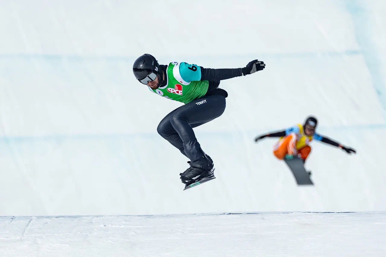 Красноярские спортсмены победили в чемпионате России по сноуборд-кроссу